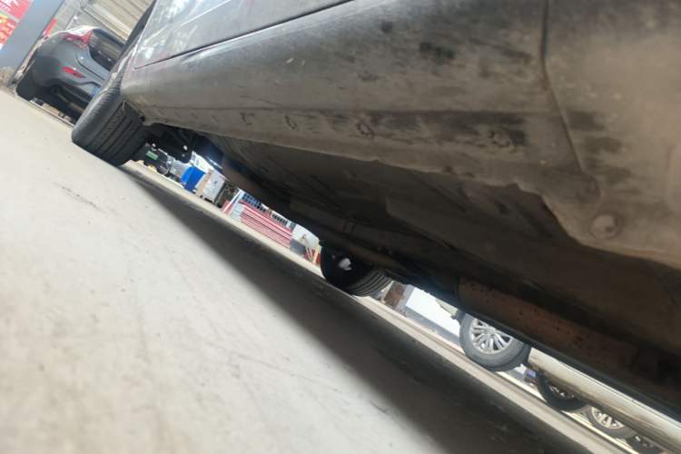 Used BYD Surui 2012 1.5L Manual Comfort Edition Right Side Sill