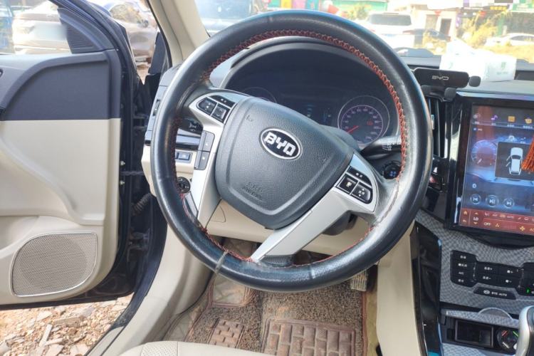 Used BYD Surui 2012 1.5L Manual Luxury Version Steering Wheel