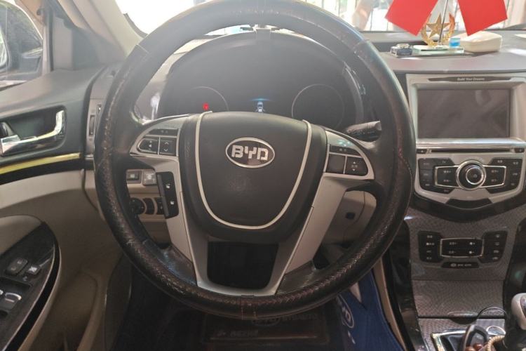 Used BYD Surui 2012 1.5L Manual Luxury Version Steering Wheel