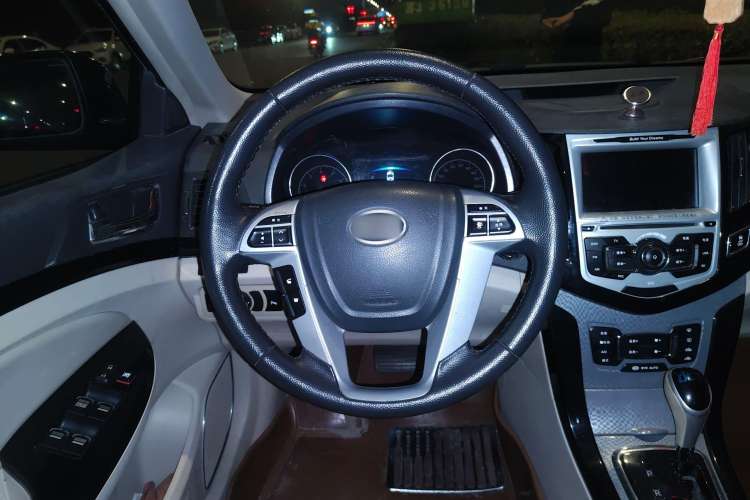 Used BYD Surui 2012 1.5TID Automatic Luxury Version Steering Wheel