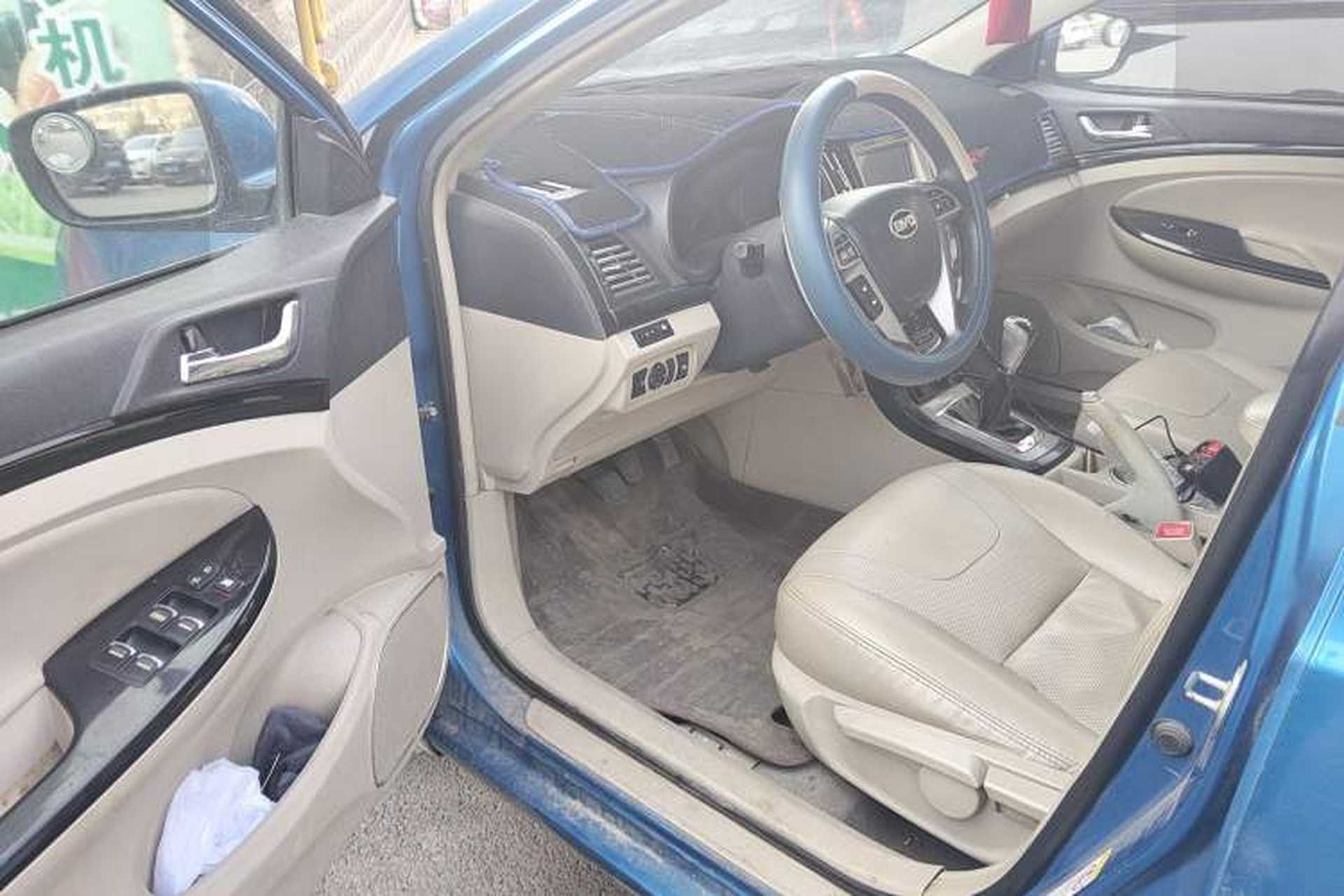 Used BYD Surui 2012 1.5L Manual Luxury Version Driver Seat