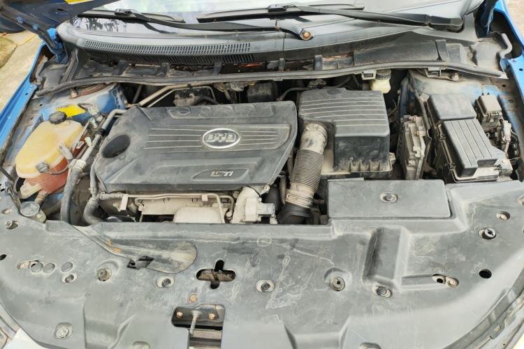 Used BYD Surui 2012 1.5TID Automatic Luxury Version Engine Bay