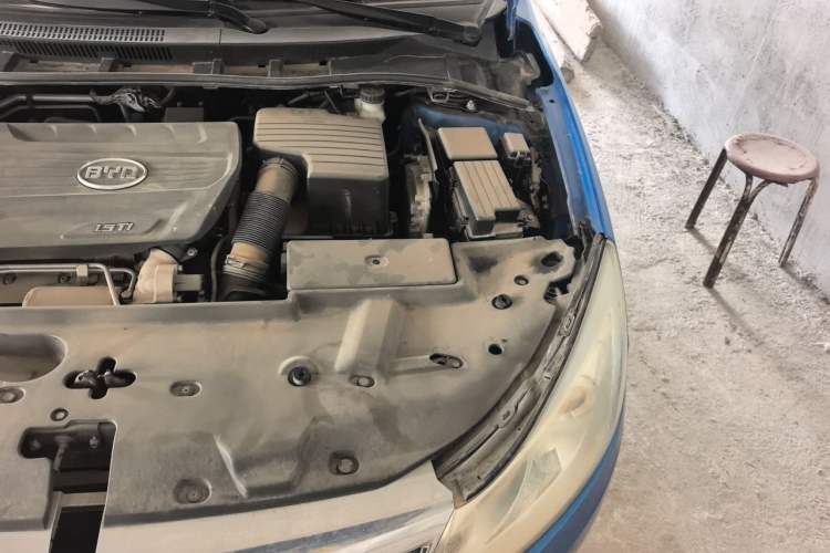Used BYD Surui 2012 1.5TID Automatic Luxury Version Engine Bay Left