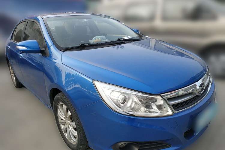 Used BYD Surui 2012 1.5TID Automatic Luxury Version Front Right 45 Deg