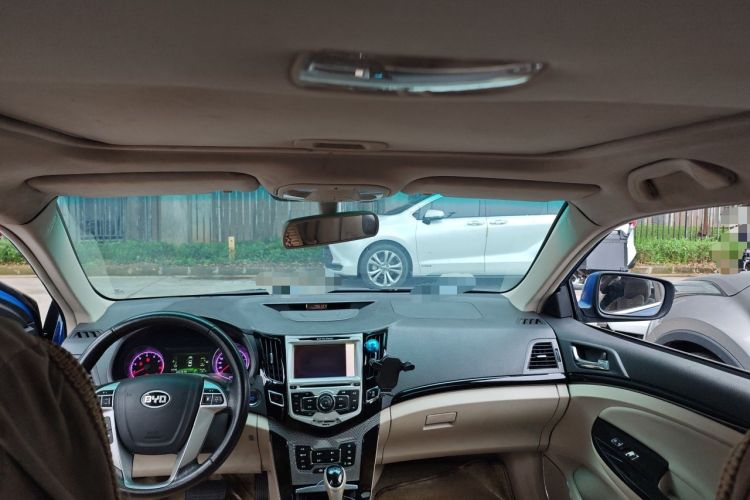 Used BYD Surui 2012 1.5TID Automatic Luxury Version Headliner