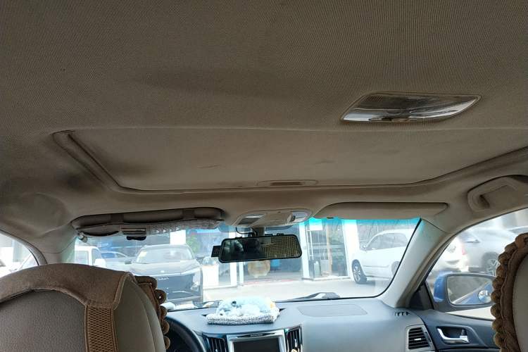 Used BYD Surui 2012 1.5TID Automatic Luxury Version Headliner