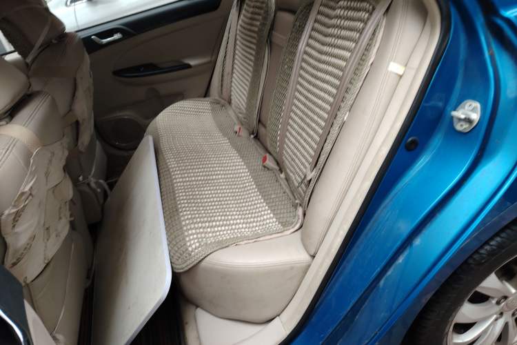 Used BYD Surui 2012 1.5L Manual Luxury Version Left Rear Seat