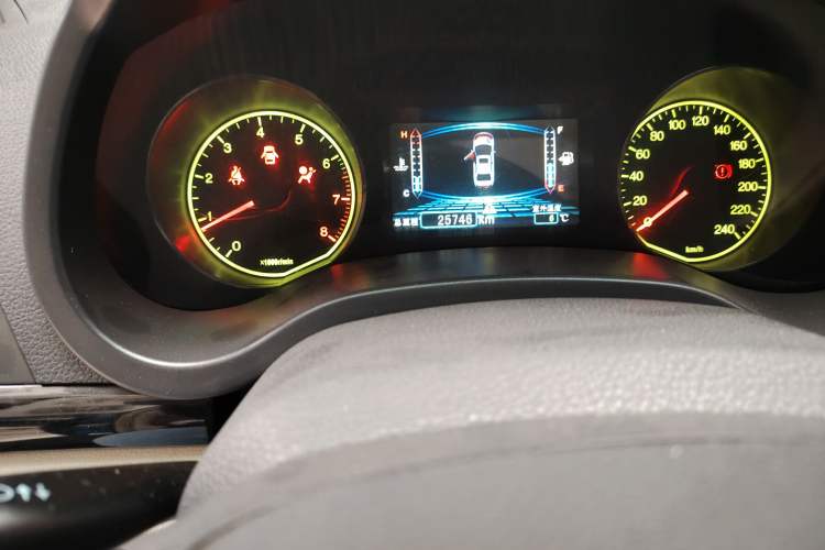 Used BYD Surui 2012 1.5L Manual Luxury Version Odometer Close Up