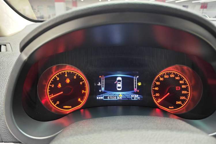 Used BYD Surui 2012 1.5L Manual Luxury Version Odometer Close Up