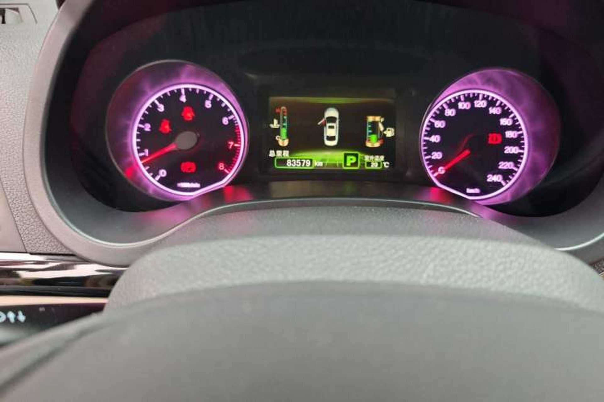 Used BYD Surui 2012 1.5TID Automatic Luxury Version Odometer Close Up