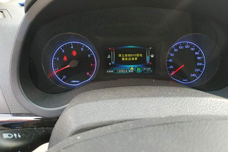 Used BYD Surui 2012 1.5TID Automatic Luxury Version Odometer Close Up