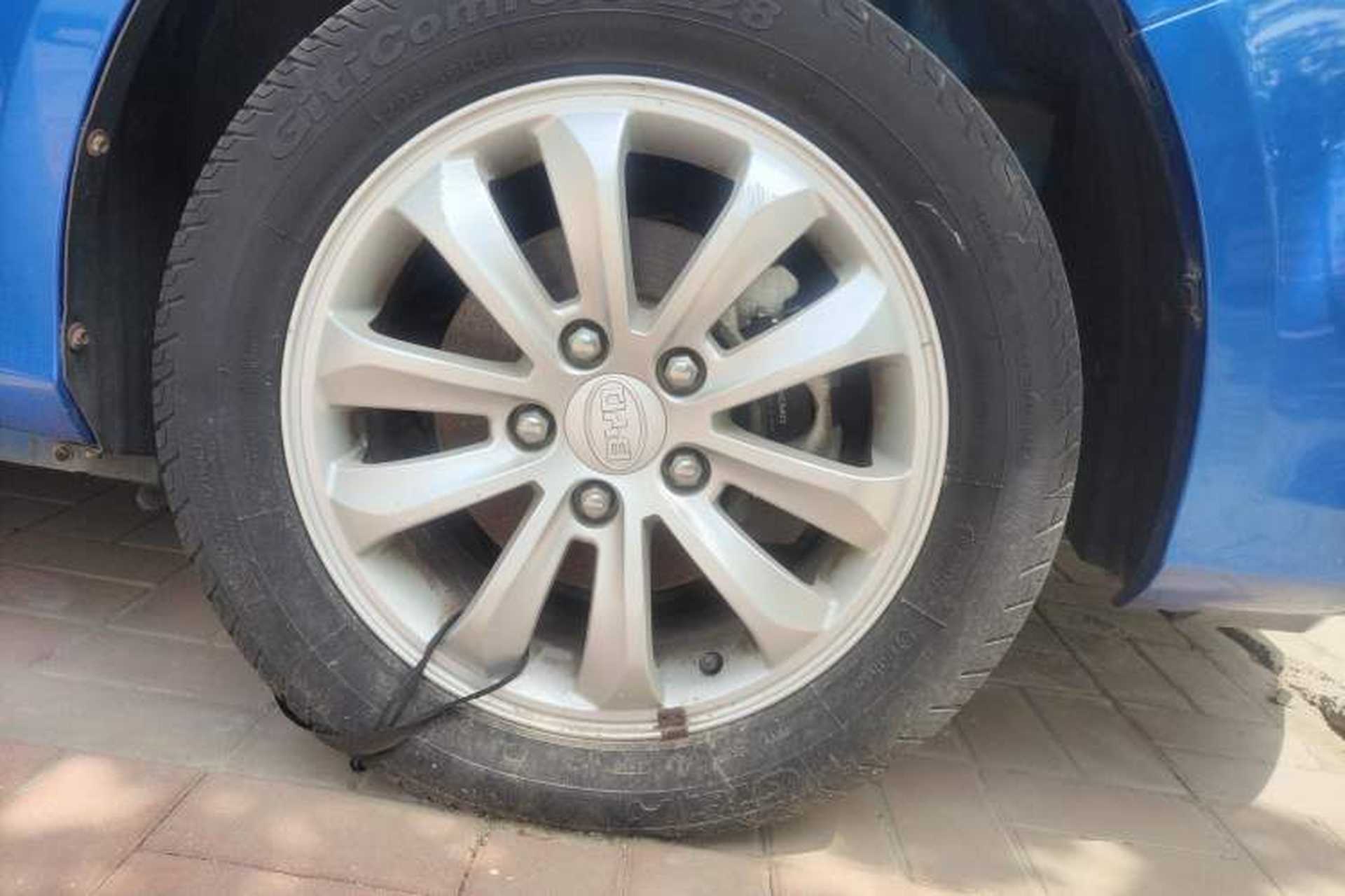 Used BYD Surui 2012 1.5L Manual Luxury Version Right Front Wheel Hub
