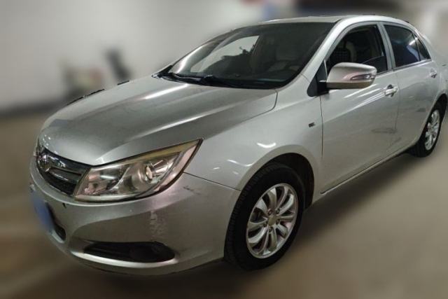 Ojetý BYD Surui 2012 1.5L Manual Luxury Version