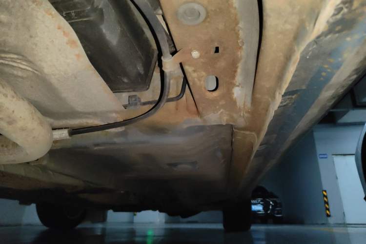 Used BYD Surui 2012 1.5L Manual Luxury Version Chassis Rear Right