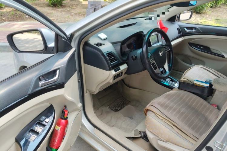 Used BYD Surui 2012 1.5TID Automatic Luxury Version Driver Seat