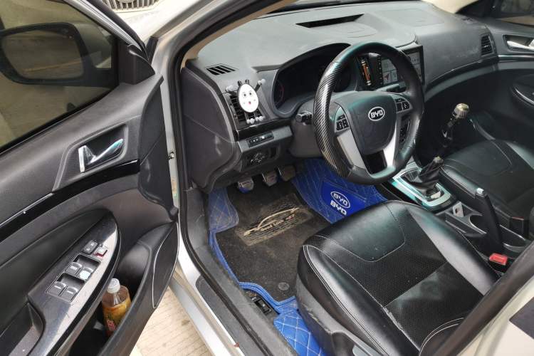 Used BYD Surui 2012 1.5L Manual Comfort Edition Driver Seat