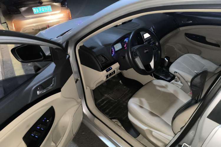 Used BYD Surui 2012 1.5L Manual Comfort Edition Driver Seat