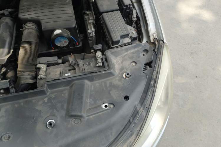 Used BYD Surui 2012 1.5TID Automatic Luxury Version Engine Bay Left