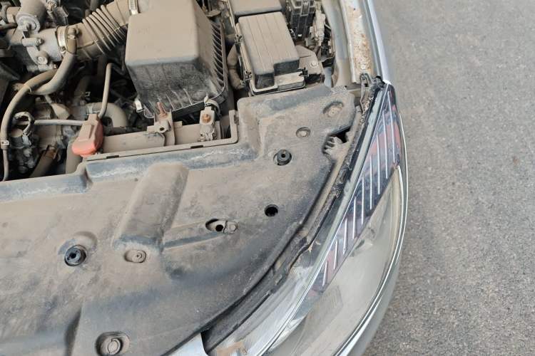 Used BYD Surui 2012 1.5L Manual Luxury Version Engine Bay Left