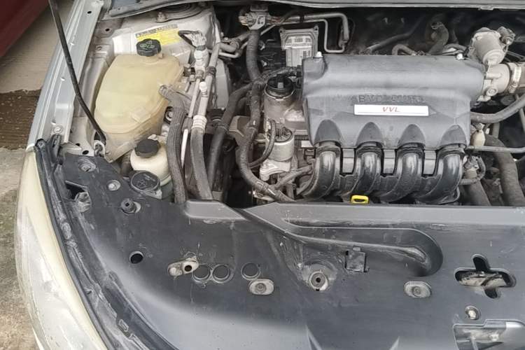 Used BYD Surui 2012 1.5L Manual Luxury Version Engine Bay Right