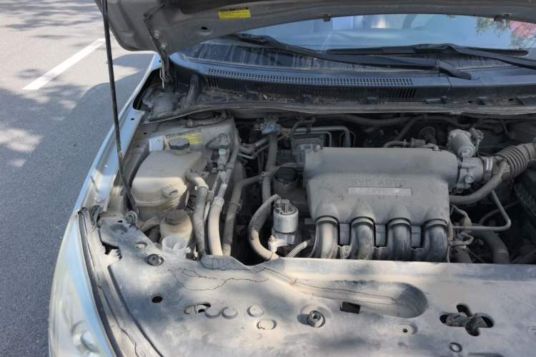 Used BYD Surui 2012 1.5L Manual Luxury Version Engine Bay Right