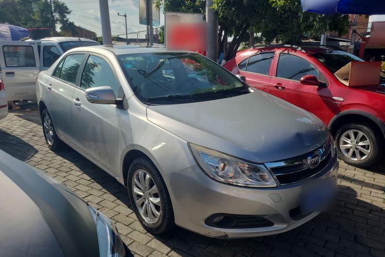 Used BYD Surui 2012 1.5TID Automatic Luxury Version Exterior 2