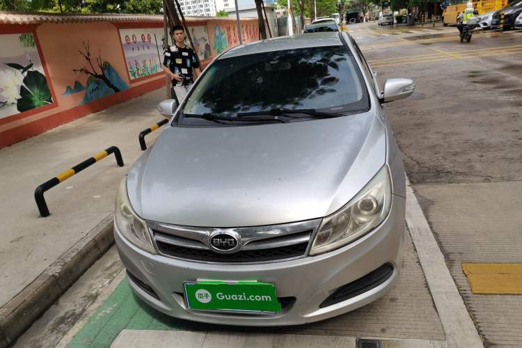 Used BYD Surui 2012 1.5L Manual Comfort Edition Front