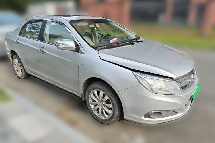 Used BYD Surui 2012 1.5L Manual Luxury Version Front Right 45 Deg
