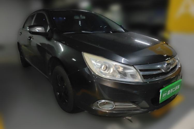 Used BYD Surui 2012 1.5L Manual Luxury Version Front Right 45 Deg