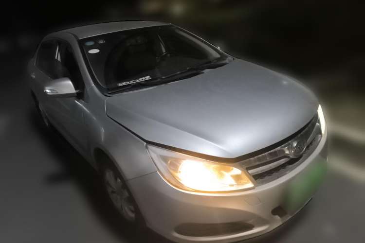 Used BYD Surui 2012 1.5L Manual Comfort Edition Front Right 45 Deg