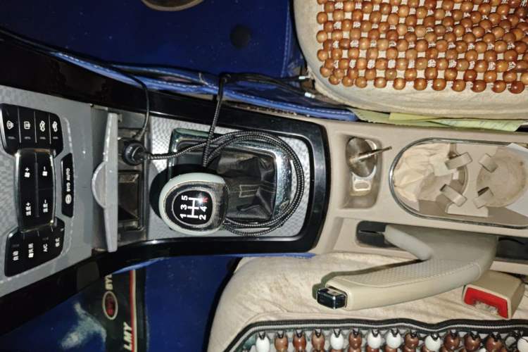Used BYD Surui 2012 1.5L Manual Luxury Version Gear Lever