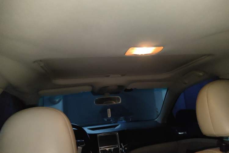 Used BYD Surui 2012 1.5L Manual Luxury Version Headliner