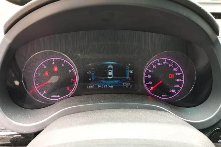 Used BYD Surui 2012 1.5L Manual Comfort Edition Instrument Cluster