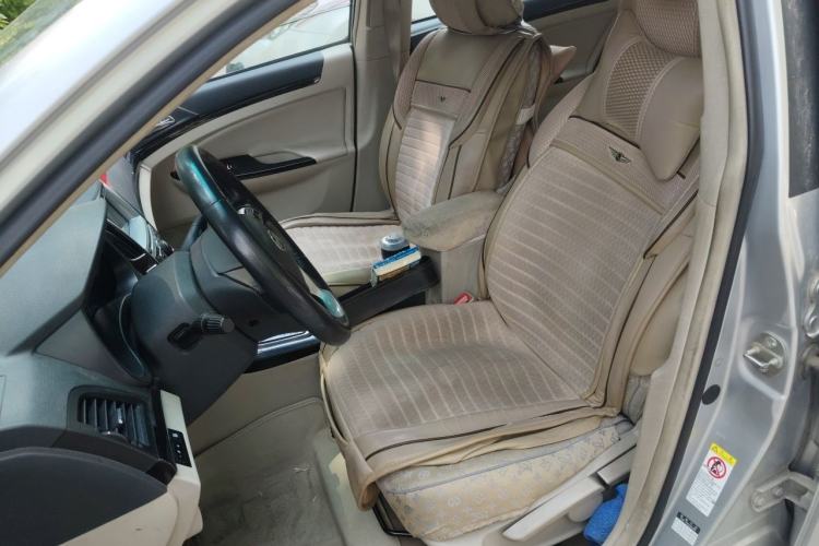 Used BYD Surui 2012 1.5TID Automatic Luxury Version Left Front Seat