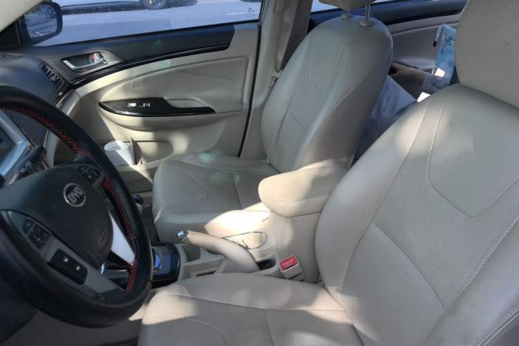 Used BYD Surui 2012 1.5L Manual Luxury Version Left Front Seat