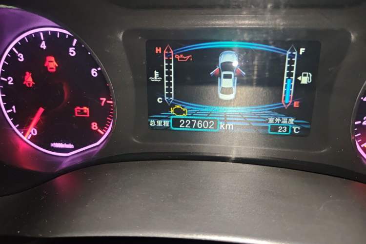 Used BYD Surui 2012 1.5L Manual Luxury Version Odometer Close Up
