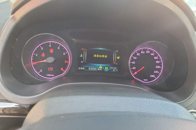 Used BYD Surui 2012 1.5TID Automatic Luxury Version Odometer Close Up