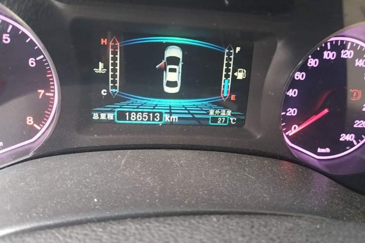 Used BYD Surui 2012 1.5L Manual Luxury Version Odometer Close Up