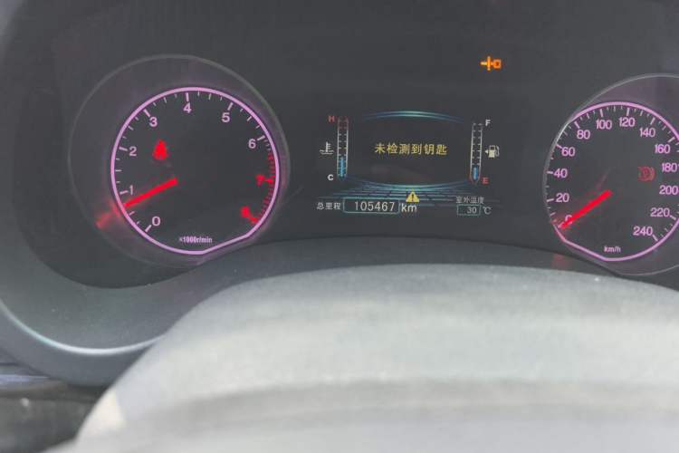 Used BYD Surui 2012 1.5L Manual Luxury Version Odometer Close Up