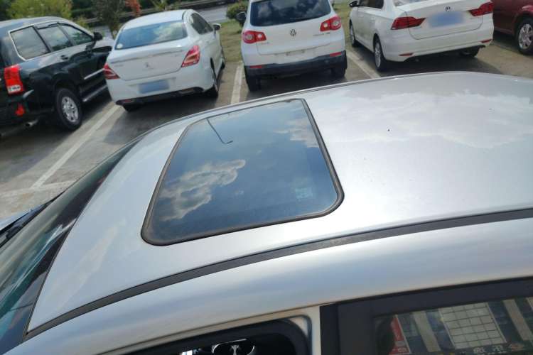 Used BYD Surui 2012 1.5L Manual Luxury Version Roof