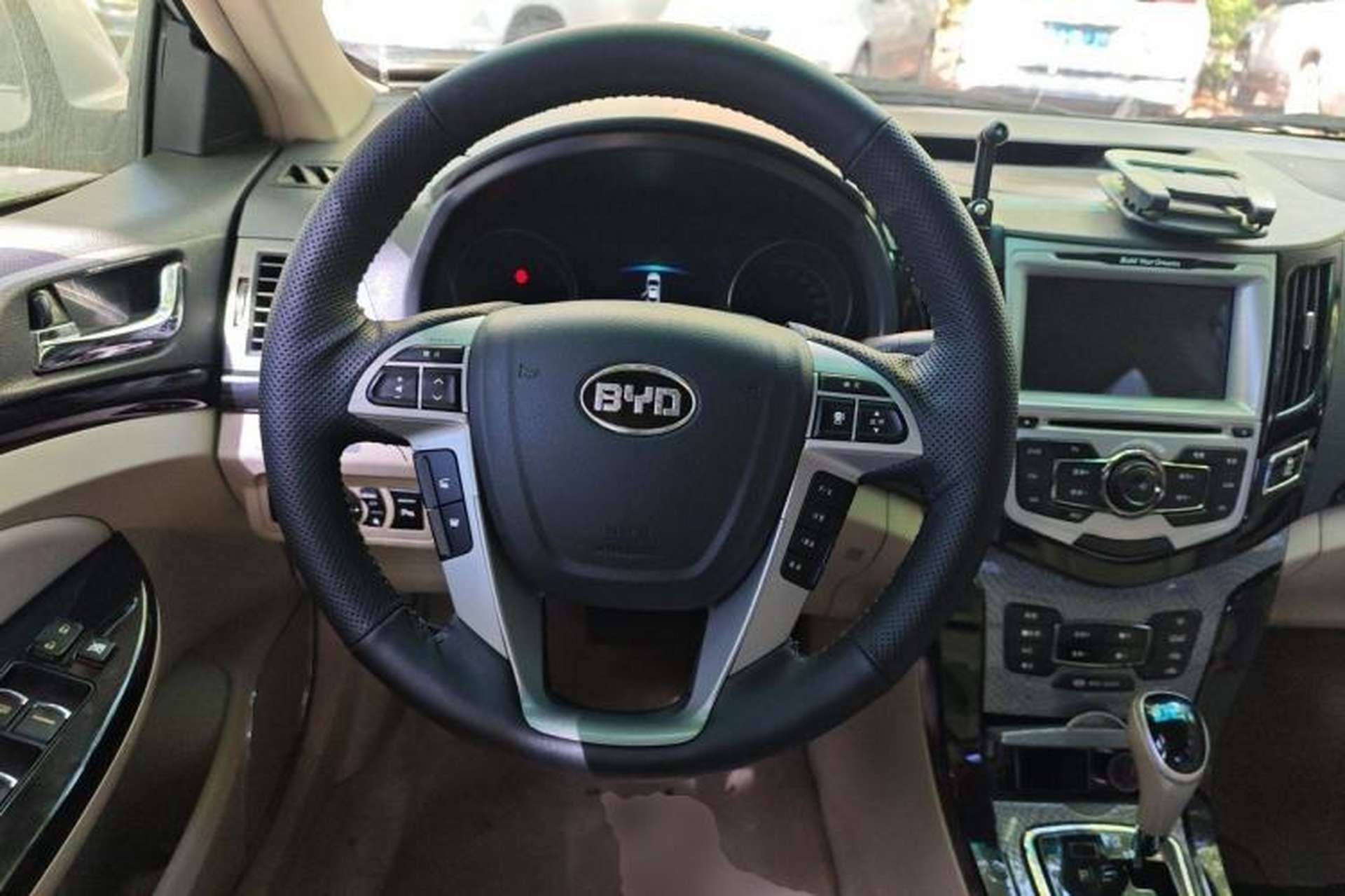 Used BYD Surui 2012 1.5TID Automatic Flagship Version Steering Wheel