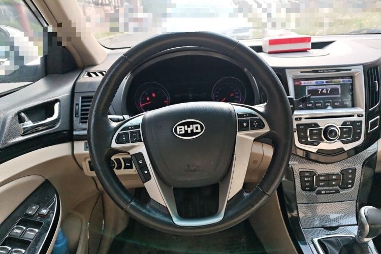 Used BYD Surui 2012 1.5L Manual Luxury Version Steering Wheel