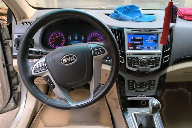Used BYD Surui 2012 1.5L Manual Luxury Version Steering Wheel