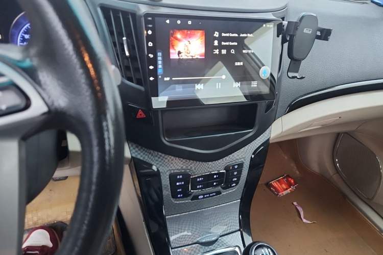 Used BYD Surui 2012 1.5TI Manual Comfort Version Audio And AC Panel