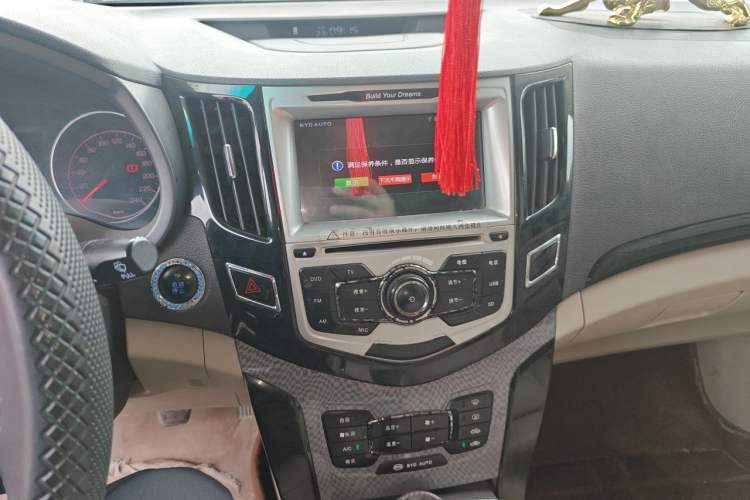Used BYD Surui 2012 1.5L Manual Luxury Version Audio And AC Panel