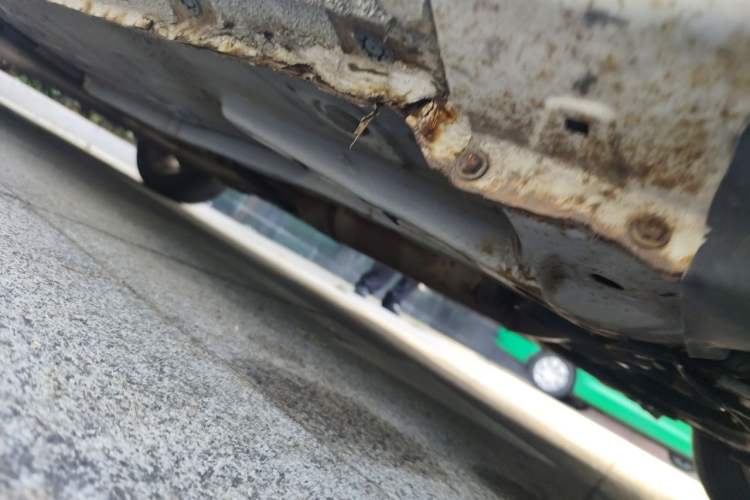 Used BYD Surui 2012 1.5L Manual Comfort Edition Chassis Front Right