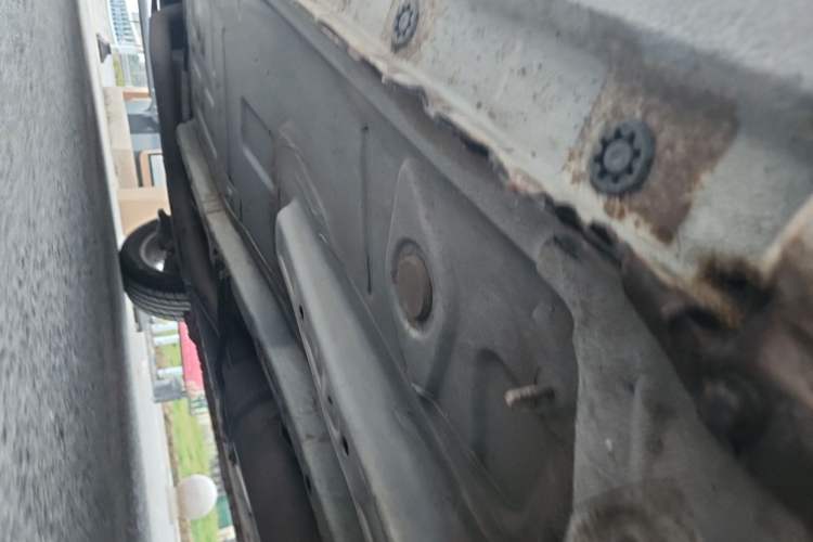 Used BYD Surui 2012 1.5TI Manual Comfort Version Chassis Front Right