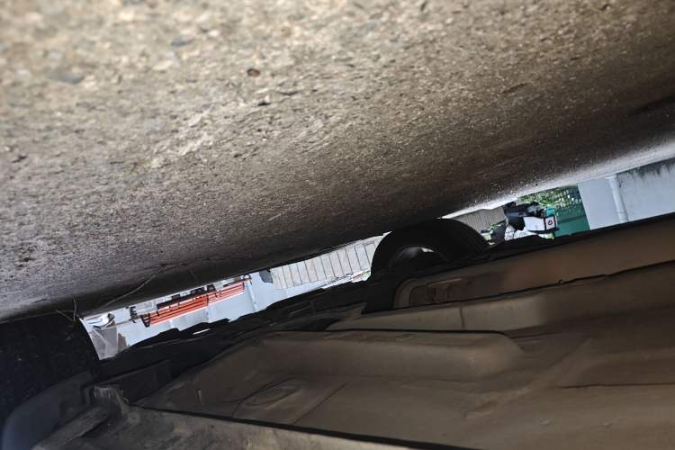 Used BYD Surui 2012 1.5TID Automatic Flagship Version Chassis Front Right