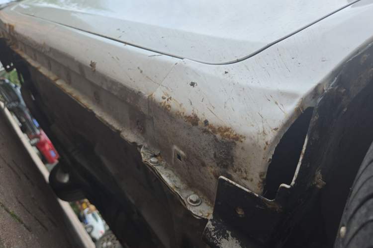 Used BYD Surui 2012 1.5TI Manual Comfort Version Chassis Front Right