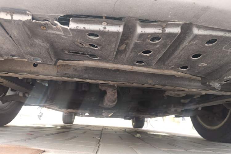 Used BYD Surui 2012 1.5TID Automatic Luxury Version Chassis Front